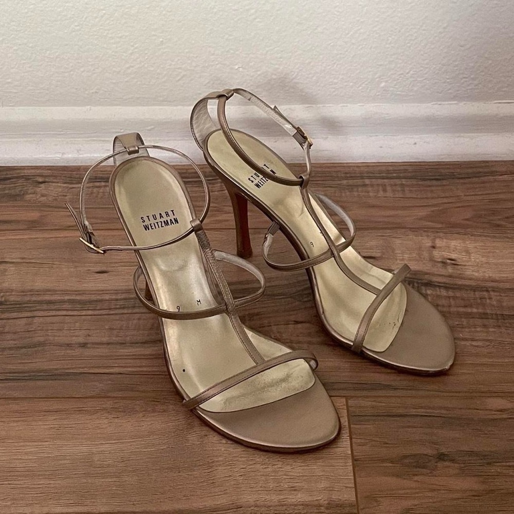 Stuart Weitzman gold strappy sandal size 9